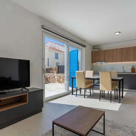 Sea Paradise Apartment