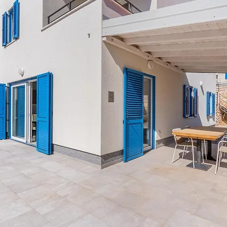 Sea Paradise Apartment