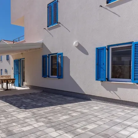 Sea Paradise Apartment Cres